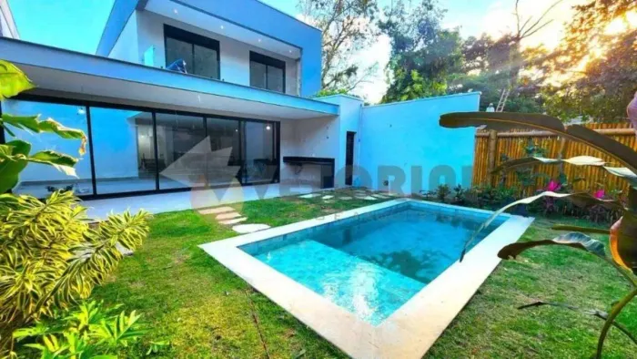 Sobrado em condomínio à venda em São Sebastião, Toque-Toque Pequeno, com 5 quartos, 269m²