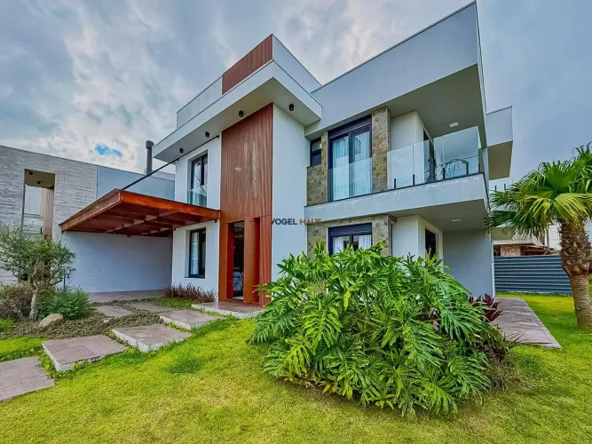 Casa em Condomínio em Xangri-lá à venda, 4 suítes REF: 5183