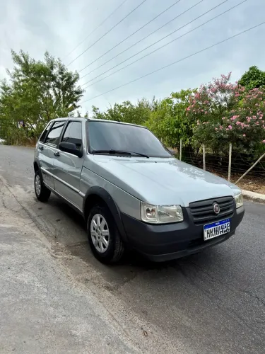 Fiat Uno Mille Celeb. WAY Econ. 1.0 F.flex 4P 2010