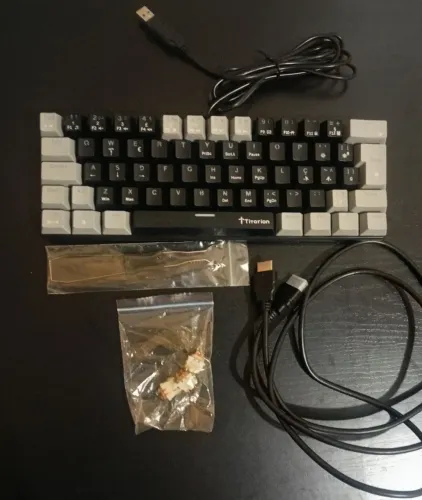 Teclado Mecânico Gamer Titorion 60% RGB Novo na Caixa