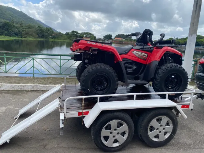 QUADRI CAN AM 400 CC MAIS CARRETA EIXO DUPLO EMPLACADA MERCOSUL EM DIA