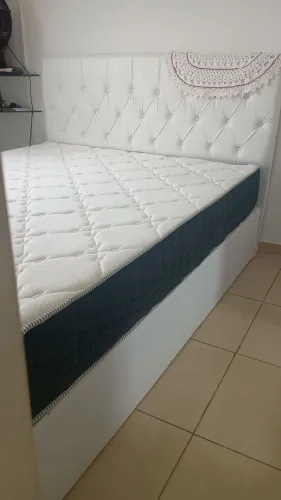 Colchão queem,base e a cabeceira