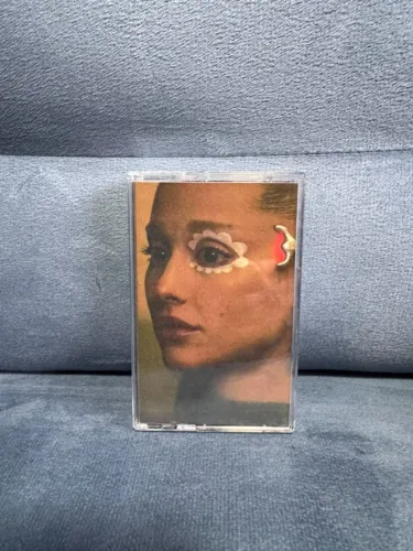 Cassete K7 Single Ariana Grande We Can't Be friends (wait for your love)