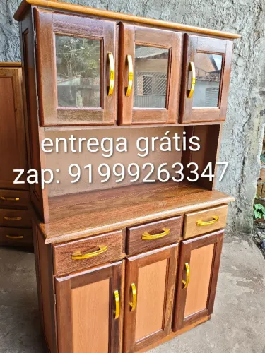 Armário de madeira Ypê 3 portas novo 