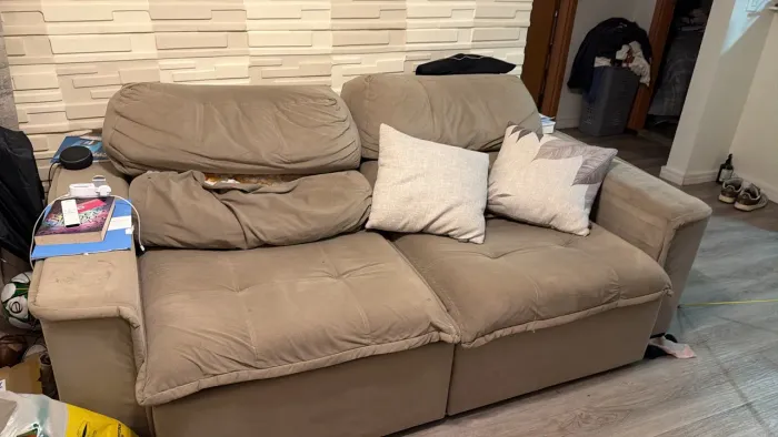 Doando sofa
