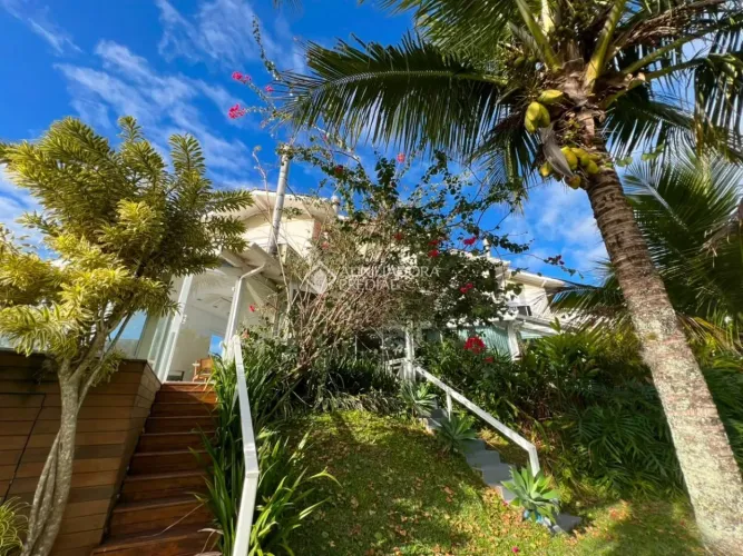 Casa em Condomínio 02 Dorms com Suíte a venda na Lagoa da Conceição - Florianópolis/SC