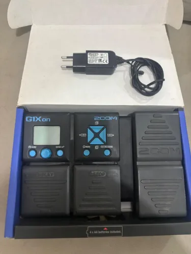 Pedaleira zoom g1xon 