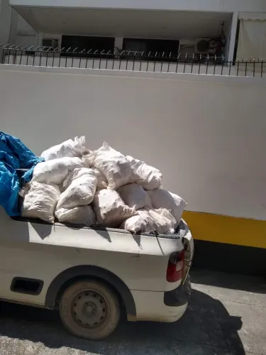 Retiro entulho ensacado  