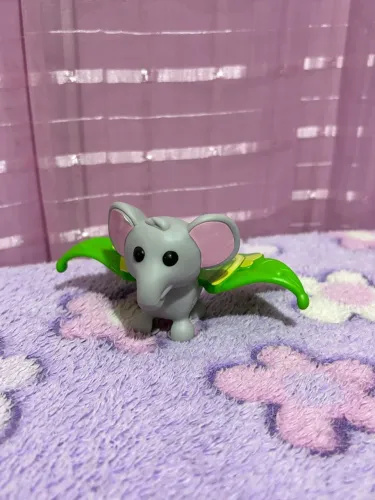 Elefante adopt me