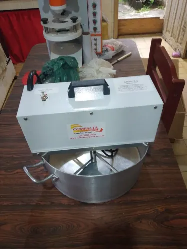 Batedeira de massa compacta print