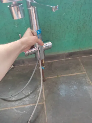 Torneira mono comando de mesa(água quente e fria) para cozinha Docol e purificador de água