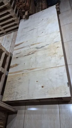 Pallets seminovos medida 2.30 por 1.50, compensado resistente, entregamos.