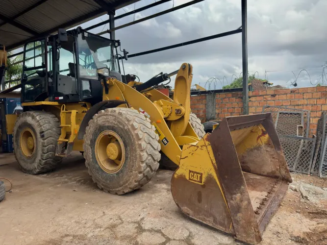 PÁ CARREGADEIRA CAT 920K à venda
