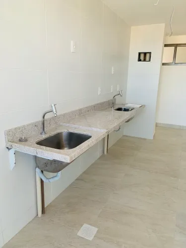 Conjunto de pias em granito