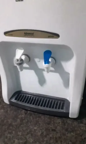 Gelágua gelando muito 