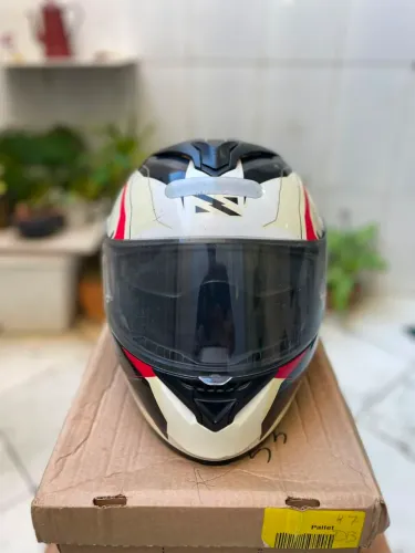 Capacete usado