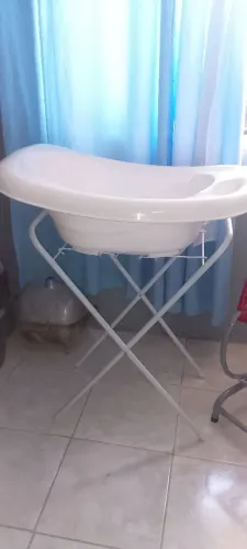Vendo banheira grande com suporte