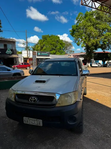 Toyota Hilux CD SRV D4-d 4X4 3.0 TDI Diesel AUT 2011