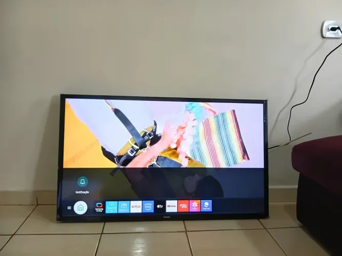 Smart TV Samsung tizen 43 polegadas wiffi