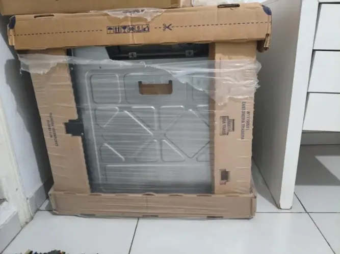 Forno de embutir Brastemp 78 l na caixa - Novo