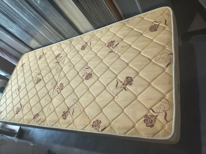 COLCHÃO SOLTEIRO PELMEX SEMI NOVO R$280- ENTREGAMOS