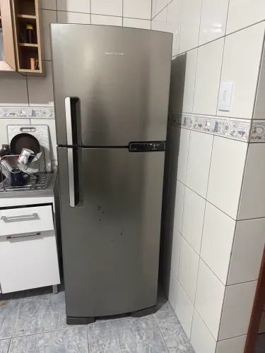 Geladeira BRASTEMP INOX 375litros Voltagem: 127v VALOR: 1500