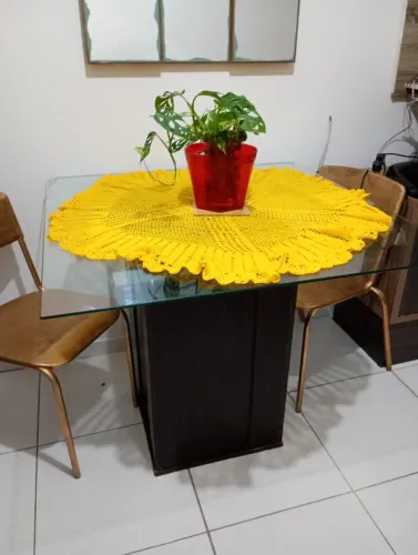 Mesa de jantar de vidro medida 1×1.