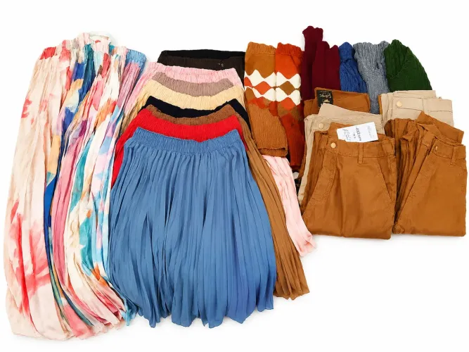 Lote de Roupas Femininas Novas - 34 Peças - Ideal para Revenda