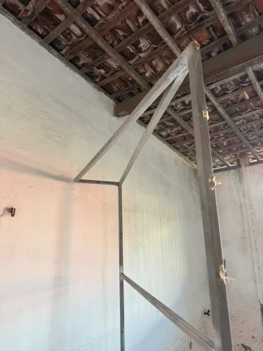 ESTRUTURA METÁLICA PARA TENDA/TOLDO