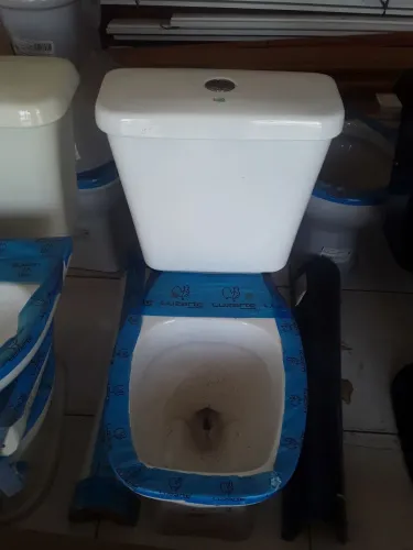 Vaso sanitário acoplado quadrado