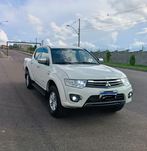 Mitsubishi L200 Triton HPE 3.2 CD TB Int.diesel AUT 2016