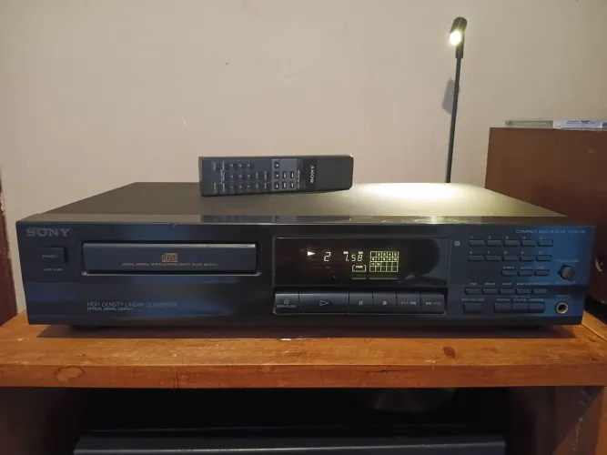 Cd player Sony M315 com controle
