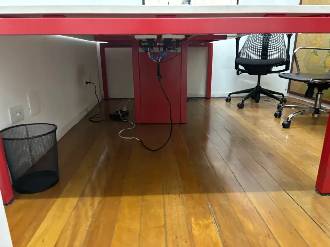  Mesa de escritório 