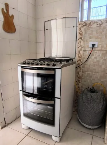 Fogão Eletrolux (forno duplo e grill)