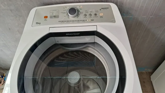Máquina de lavar 15kg semi nova 
