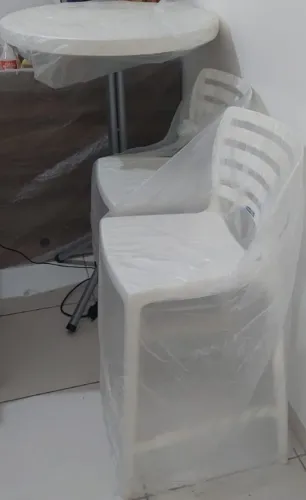 MESA e BANQUETAS (TRAMONTINA) 