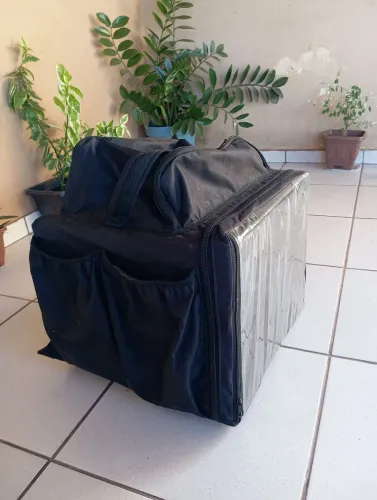 Mochila de entrega preta