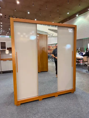 Guarda Roupa Panamá Salleto, 03 Portas deslizantes e 04 Gavetas - Entrega Imediata