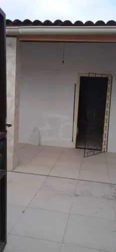 Casa de 250m² no Bairro Aeroporto com 4 Quartos, 3 Garagens, Quintal, Varanda