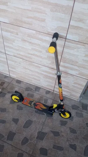 Patinete mor infantil em perfeito estado