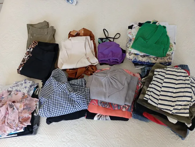 Lote de roupas c/ 45 peças - tam.14/16 