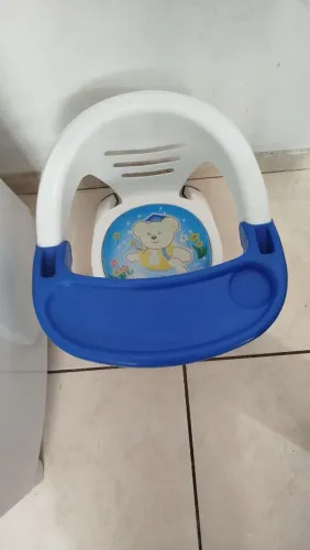 Cadeira de alimentação infantil 
