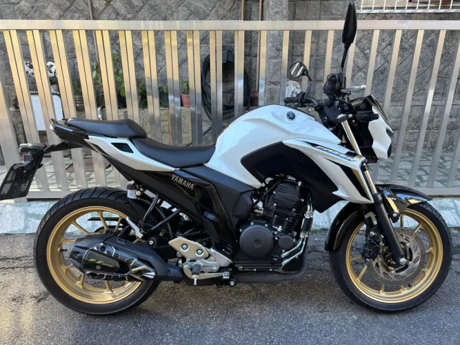 Fz25 - 2025 - Apenas 3.400km - Impecável