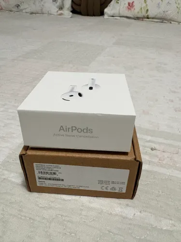Airpods 4 Com cancelamento de ruído 