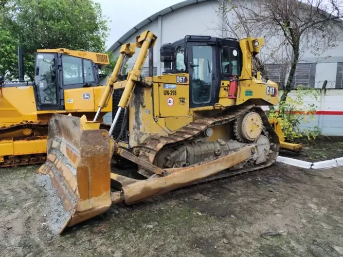 TRATOR DE ESTEIRA D6 CAT 22 TON