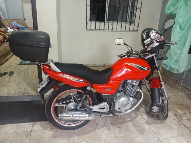 Moto em excelente estado