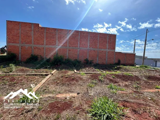 Terreno com Baldrame no Residencial Colinas do Engenho I em Limeira-SP