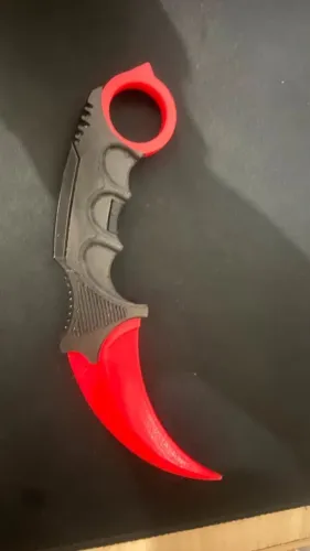 Karambit Decorativa para Cosplay e Coleção - Impressão 3D de Alta Qualidade