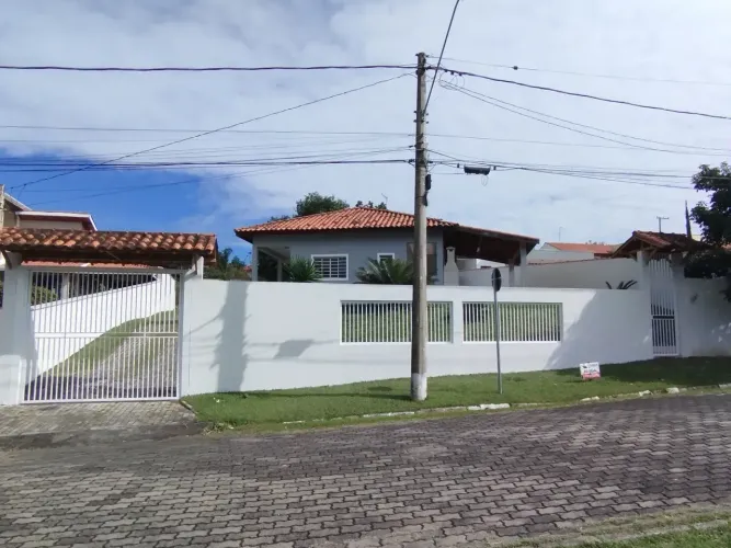 Casa para alugar no condomínio Terras de Santa Rosa na cidade de Salto (SP)