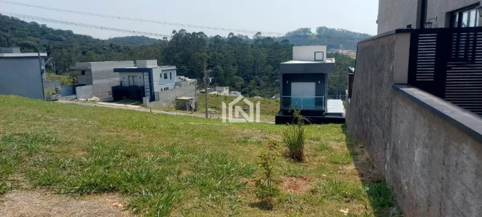 Terreno à venda no condomínio Terra Nobre Granja Viana em Cotia